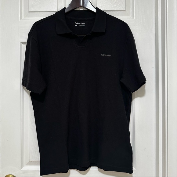 Calvin Klein Men’s Polo Shirt Black Size M Short Sleeve Johnny Collar Textured - Picture 1 of 12